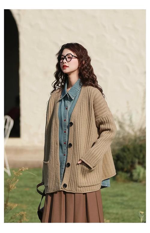 牛仔衬衫长版怎么搭配什么外套