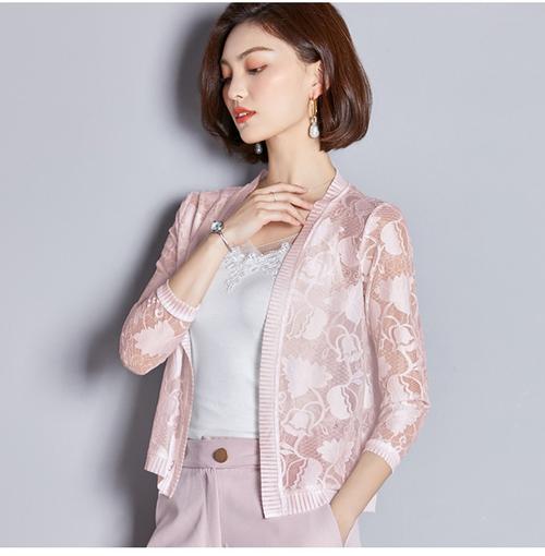 镂空风衣怎么搭配图片