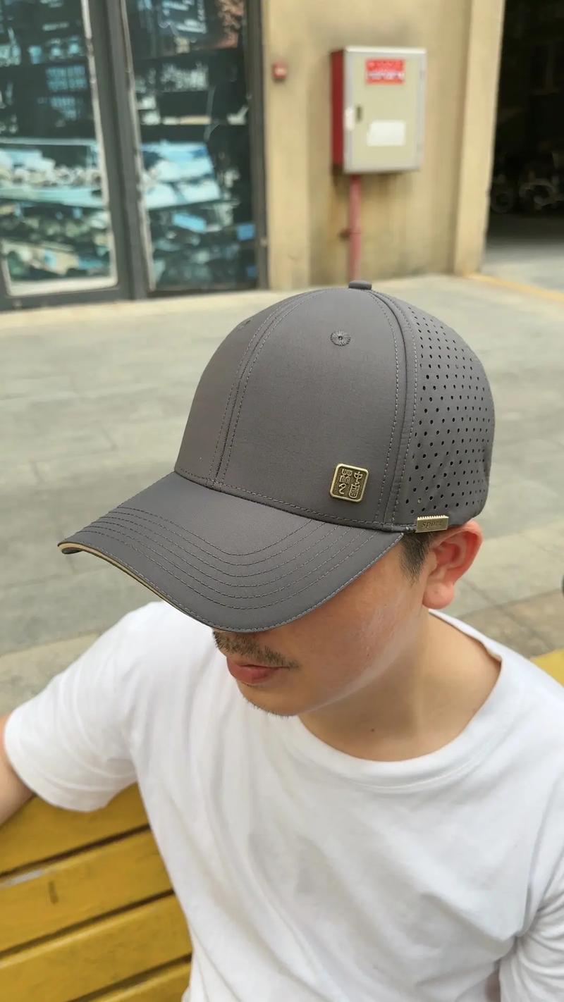 国字脸适合什么帽子