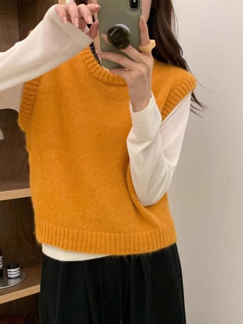 橙色毛衣马甲怎么搭配图片