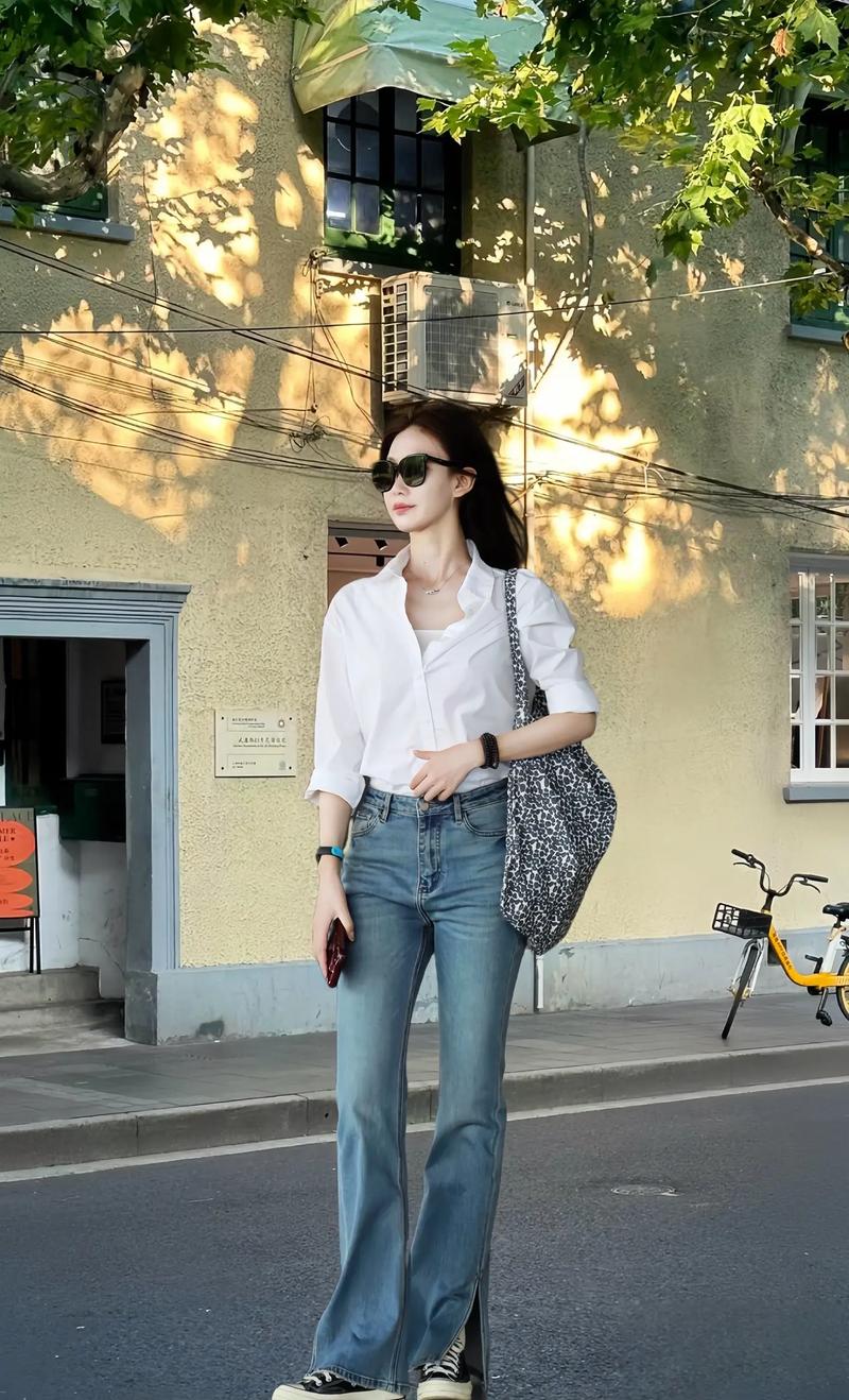 衬衣下面怎么搭配什么裤子好看图片欣赏