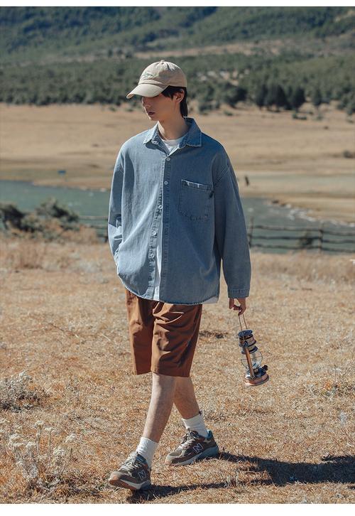 长袖牛仔男衬衫怎么搭配什么裤子图片欣赏