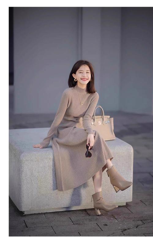 长款连衣服怎么搭配什么裤子好看