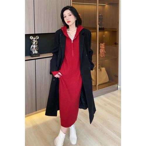 长款红色连衣裙怎么搭配什么外套好看吗