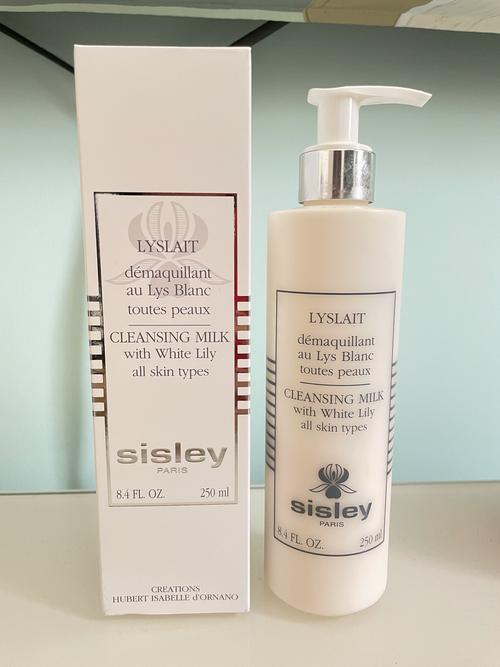 卸妆乳可以当洗面奶用吗