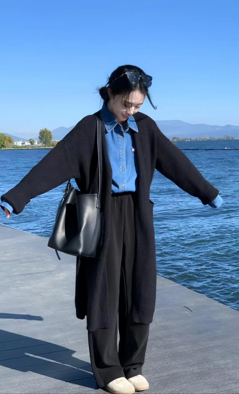 长衬衫加牛仔外套怎么搭配图片