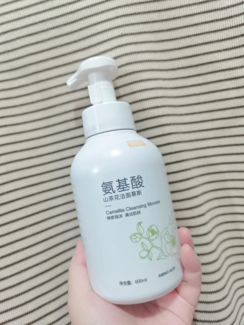 什么洗面奶好用夏天用