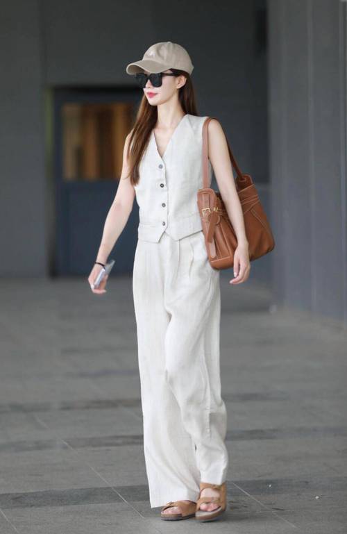 白色雪纺裤怎么搭配什么外套