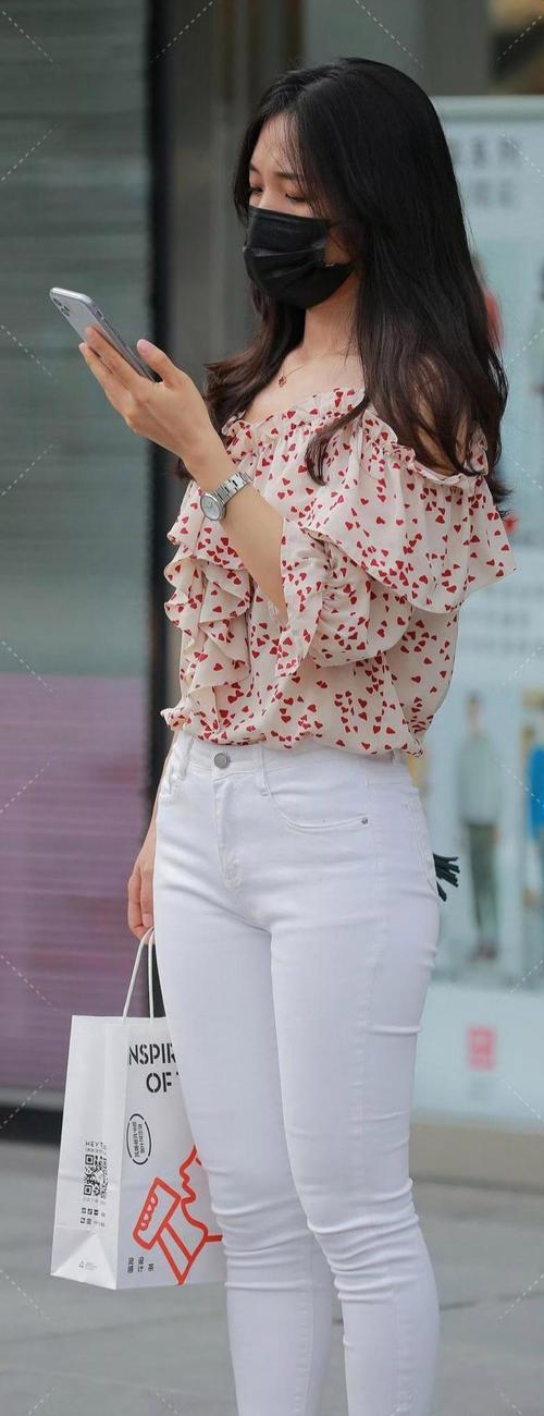 白色雪纺裤怎么搭配什么外套