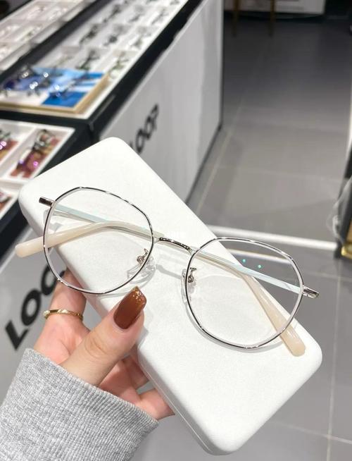 什么样的眼镜框好