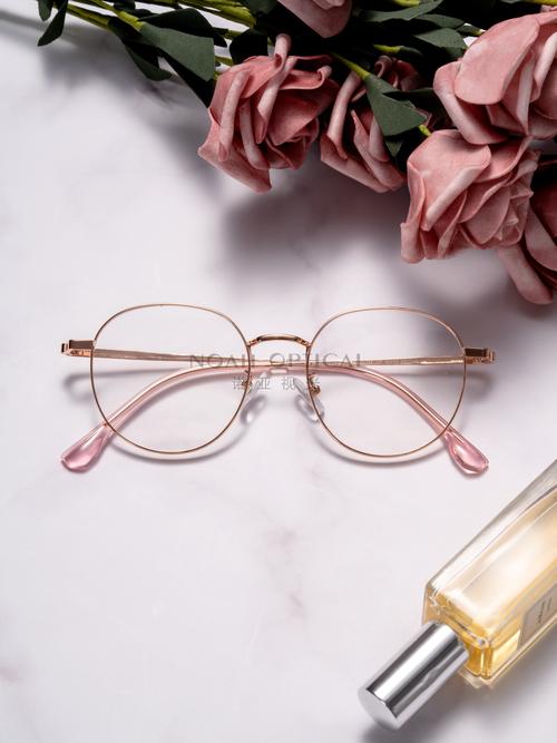 什么样的眼镜框好