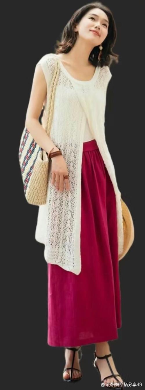 白色和玫红色搭配效果怎么样