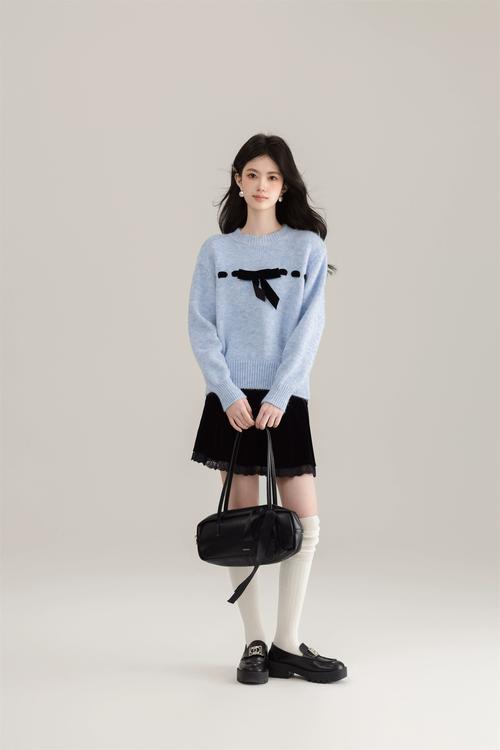 a字型半身裙该怎么搭配图片