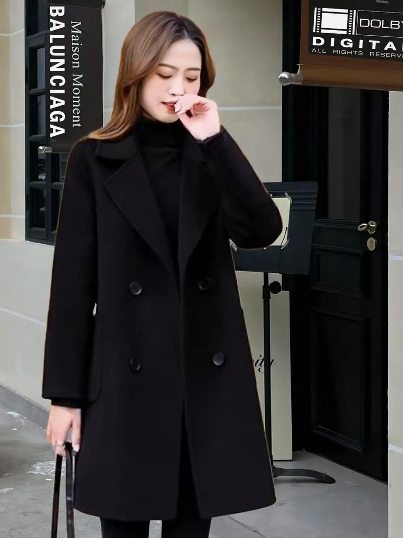 a版的衣服怎么搭配什么外套