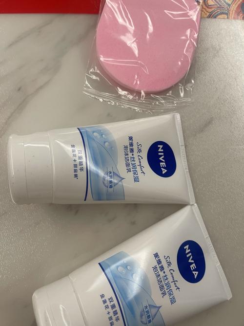 妮维雅洗面奶洗完还油