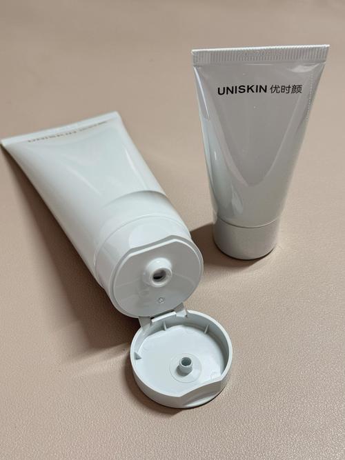 国产洗面奶清洁又不干