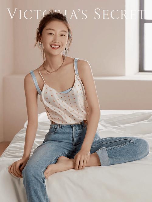 胸大夏天怎么穿衣搭配图片