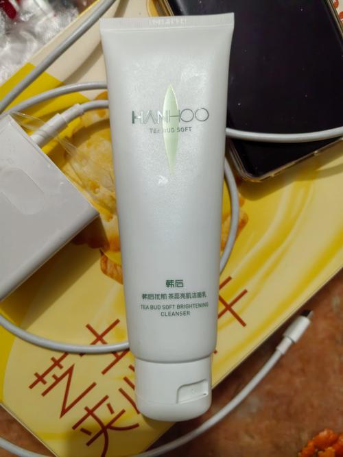 适合20岁韩国洗面奶