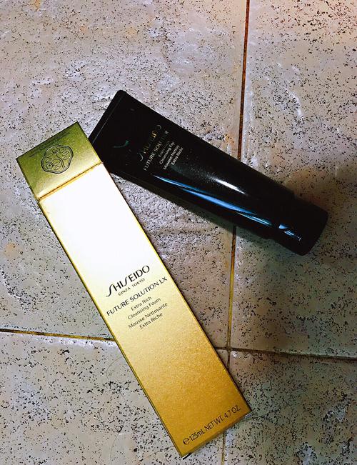 日本资生堂白泥洗面奶