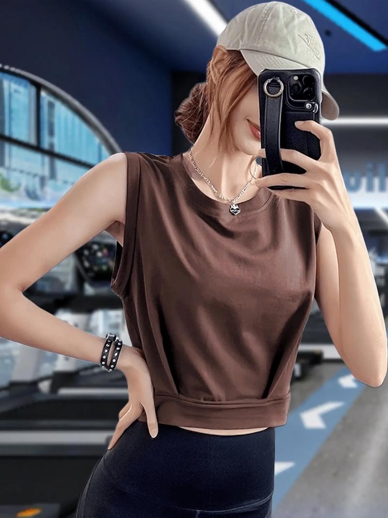 无袖小衫怎么搭配图片