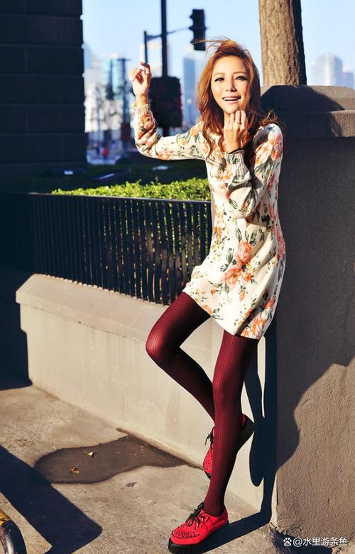 糖果丝袜怎么搭配图片大全