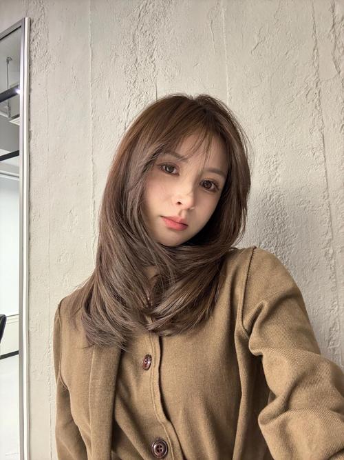 脸大适合剪什么发型