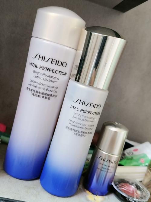 哪款护肤品补水保湿效果好