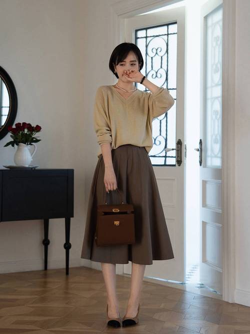 秋天的裙子怎么搭配衣服好看图片大全