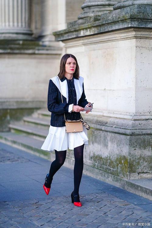 肉色配什么颜色好看