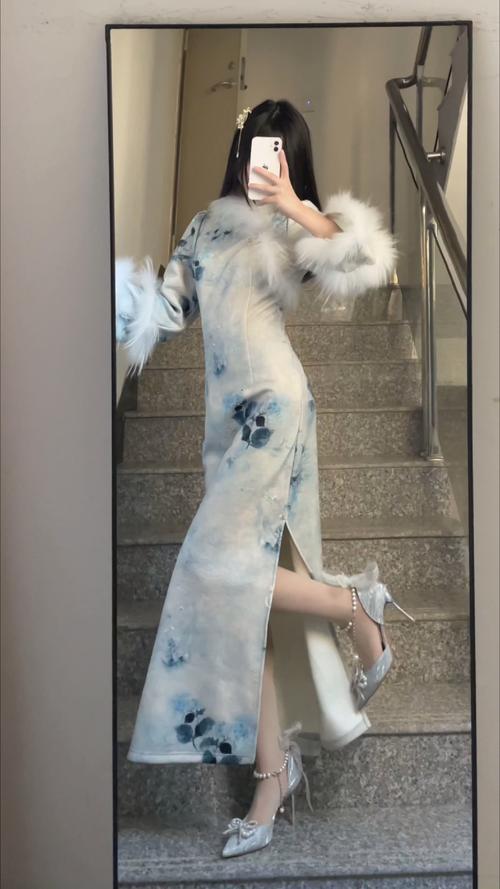 旗袍怎么搭配高跟鞋