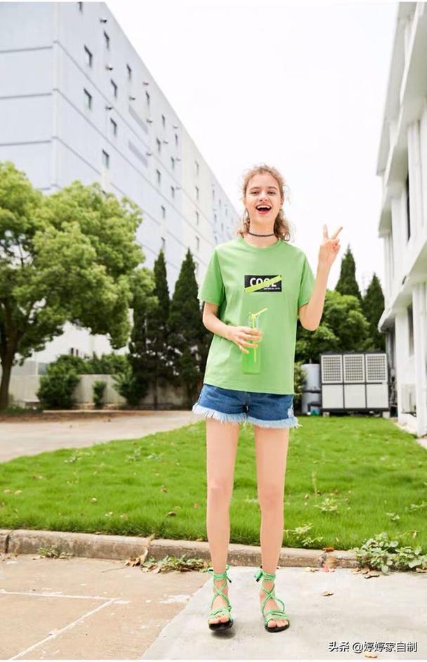 绿色短袖配什么外套