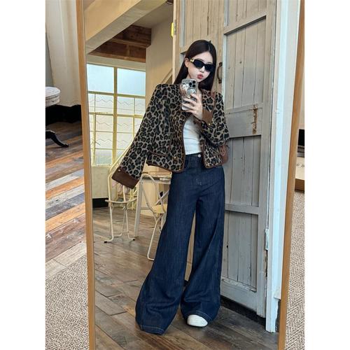 女人豹纹衣服怎么搭配衣服