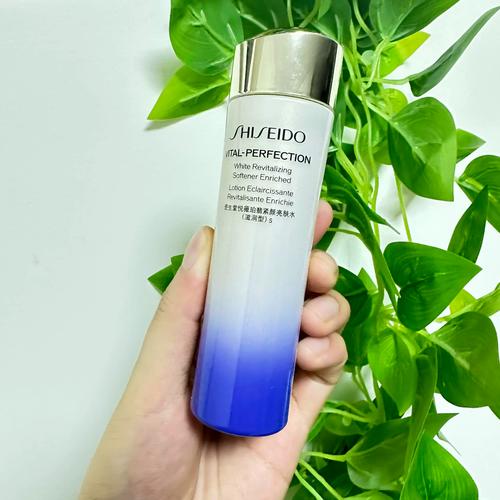 那款护肤品补水保湿效果好