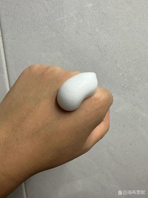 爱茉莉泡沫草本洗面奶