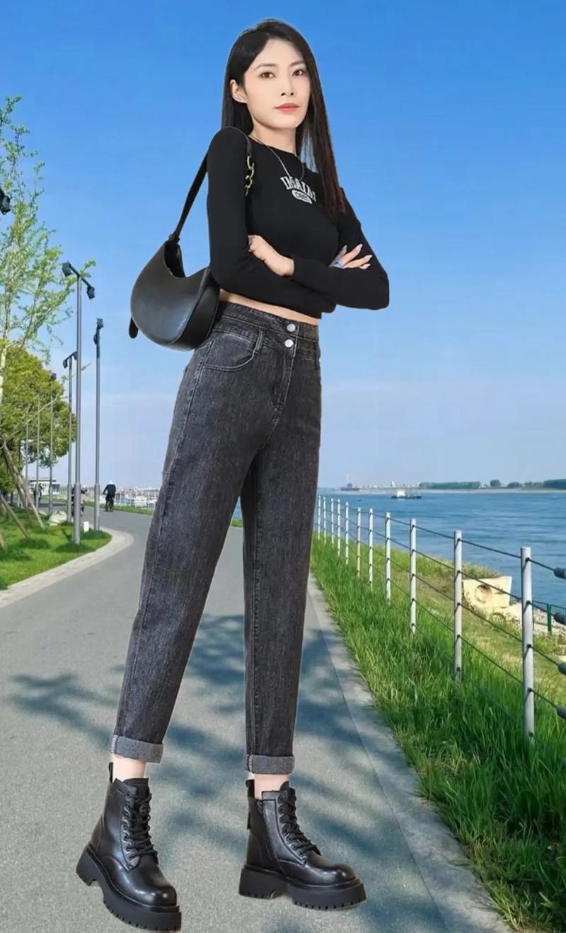 牛仔哈伦裤怎么搭配图片