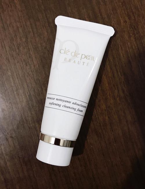 cpb洗面奶伤皮肤吗