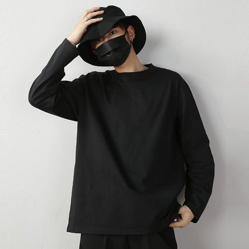 男人白色和黑色衣服怎么搭配什么鞋