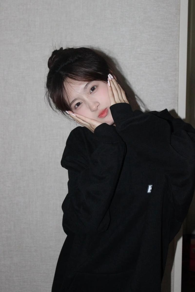 什么脸型适合丸子头