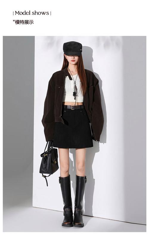 麂皮短裙秋冬怎么搭配