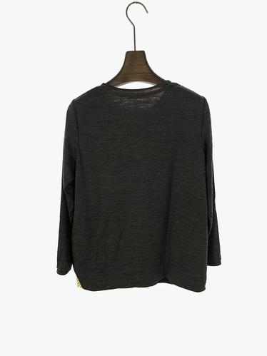 灰色针织t恤怎么搭配外套