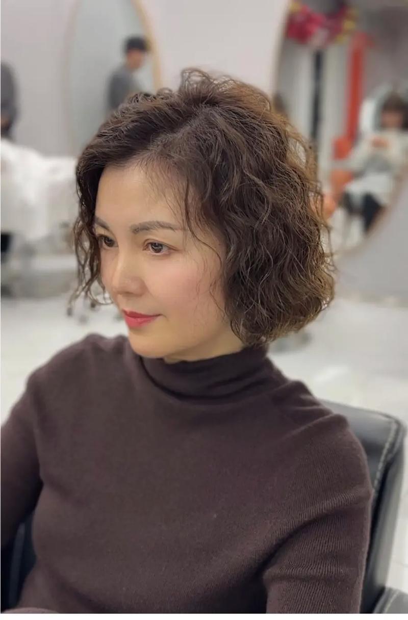 头发细软少适合什么发型