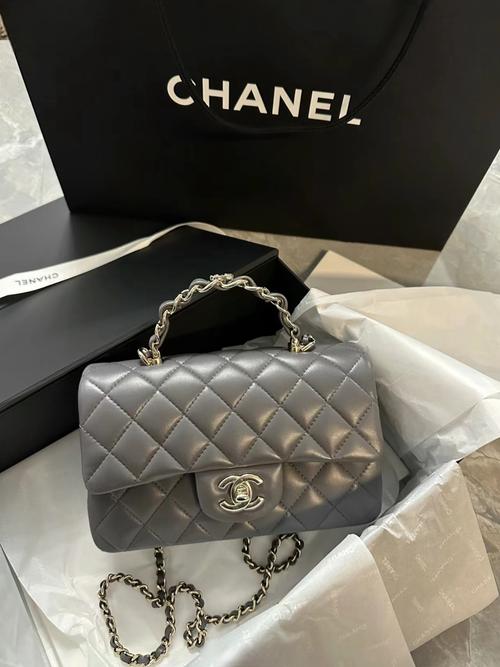 灰色的休闲鞋怎么搭配图片