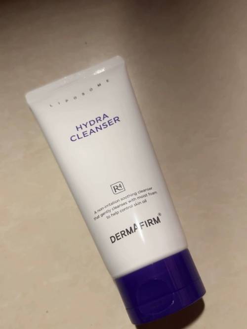 有痘痘能用磨砂洗面奶