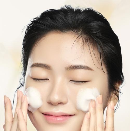 脸部很脏用什么洗面奶