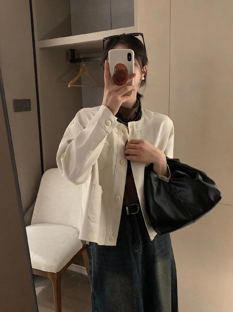 圆领适合什么人穿