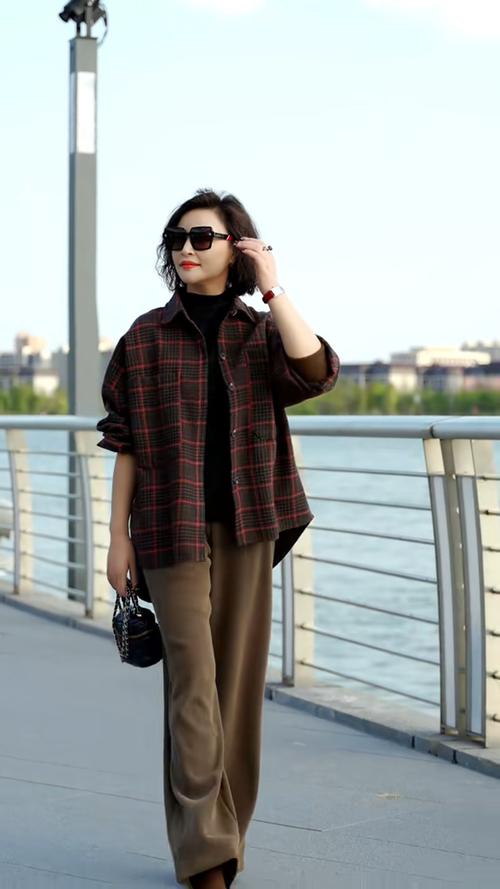 格子衣怎么搭配