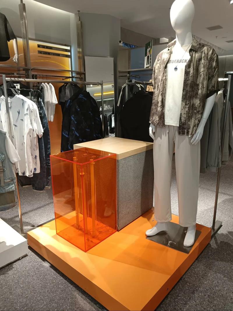 服装搭配怎么挂衣服图片