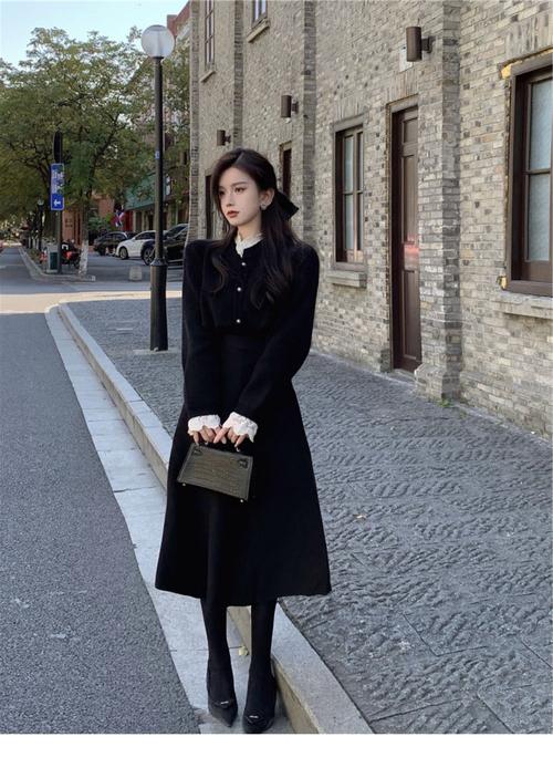 冬天超长黑裙怎么搭配图片
