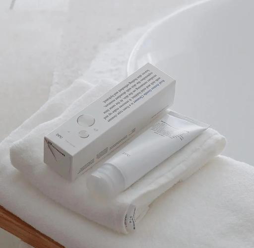 无泡沫洗面奶洗脸图片