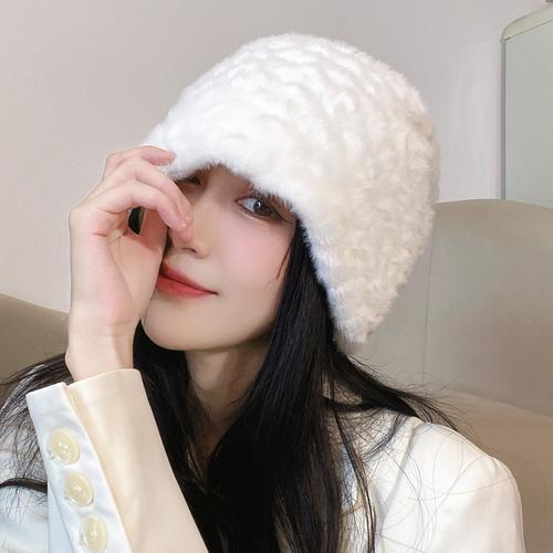 圆脸适合带什么帽子